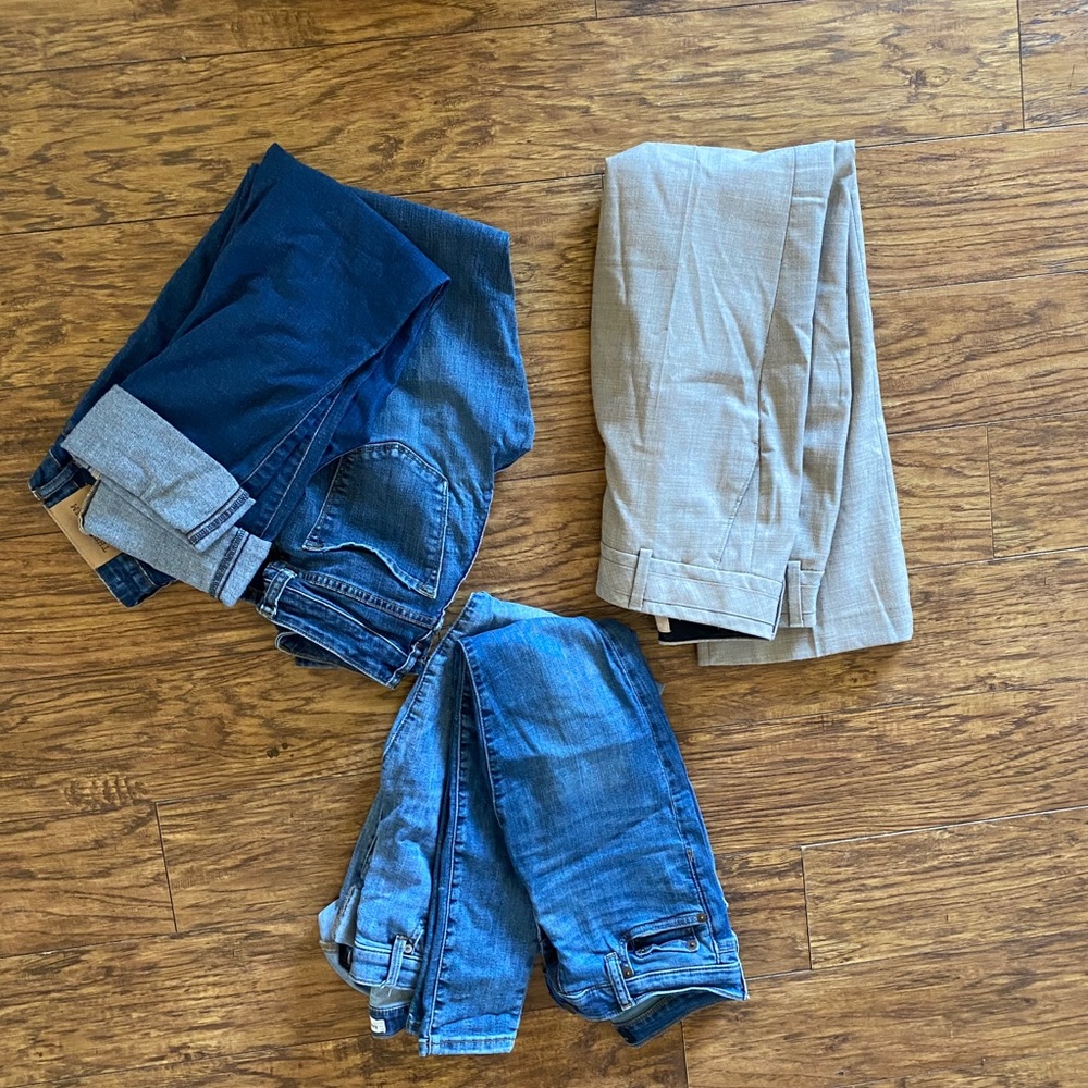 4 jeans + 1 dress pants